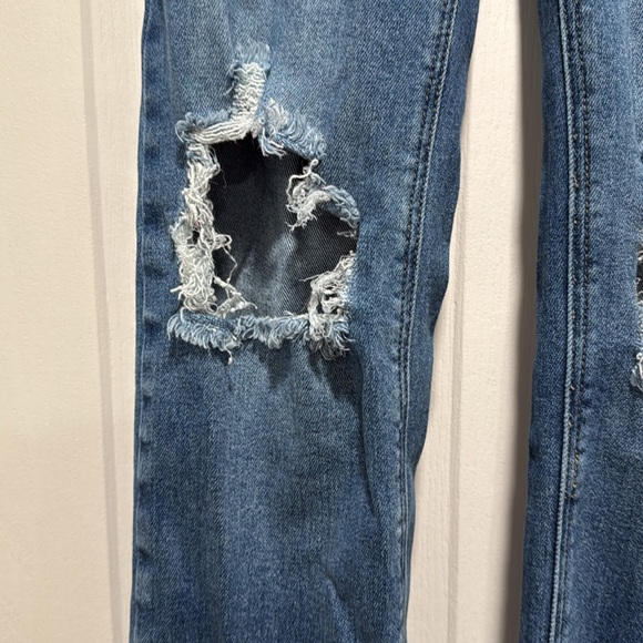 Risen Jeans - Picture 3 of 9